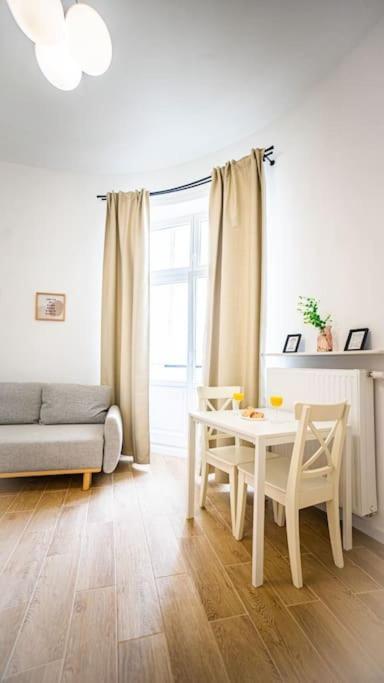 Lovely Apartment In Warschau Exterior foto